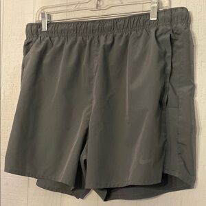 Nike Men's Gray Athletic Shorts
